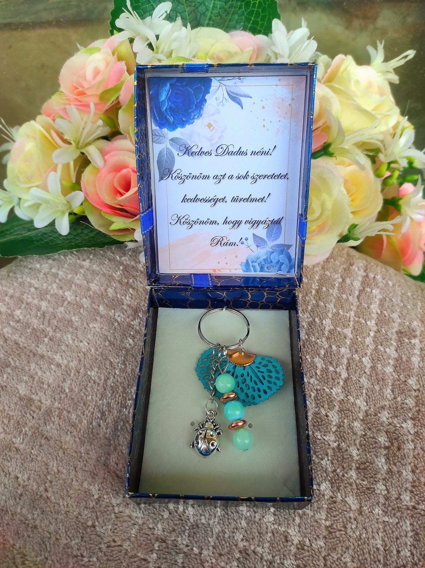 Katicabogaras jade kulcstartó